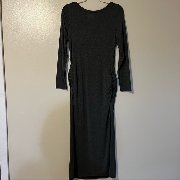 Old Navy | Maxi Maternity Dress - Picture 8 of 9